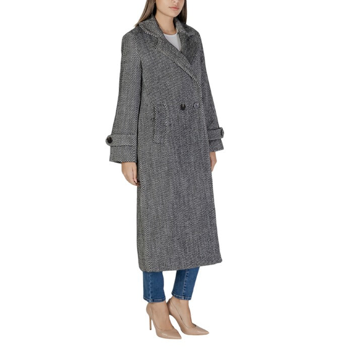 Vila Clothes  Women Coat Article code: 14097914